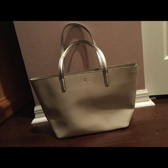 Kate Spade bag, used a few times - Picture 2 of 7